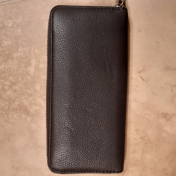 Marc Jacob's Wallet - Picture 2 of 7